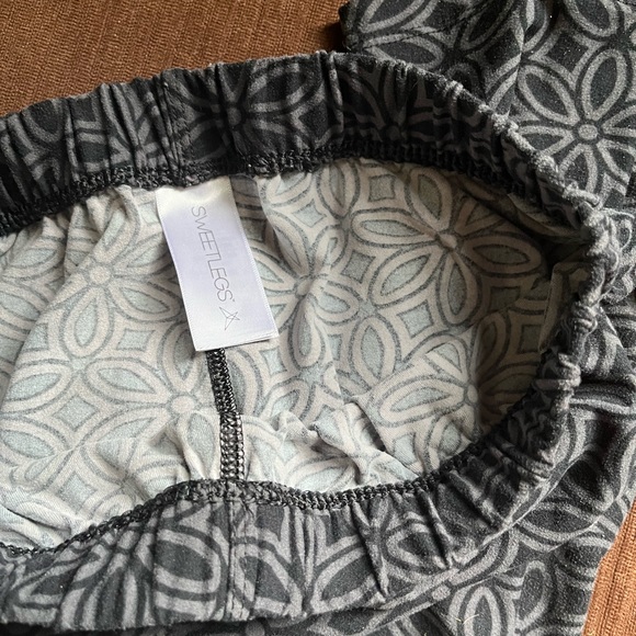 Sweet Legs l Super Soft Leggings - Picture 2 of 4